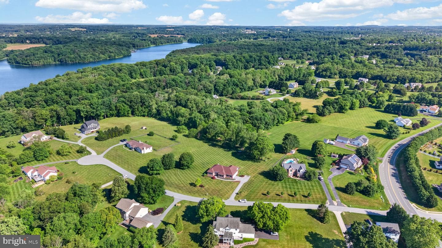 710 Waters Edge Court photo 14