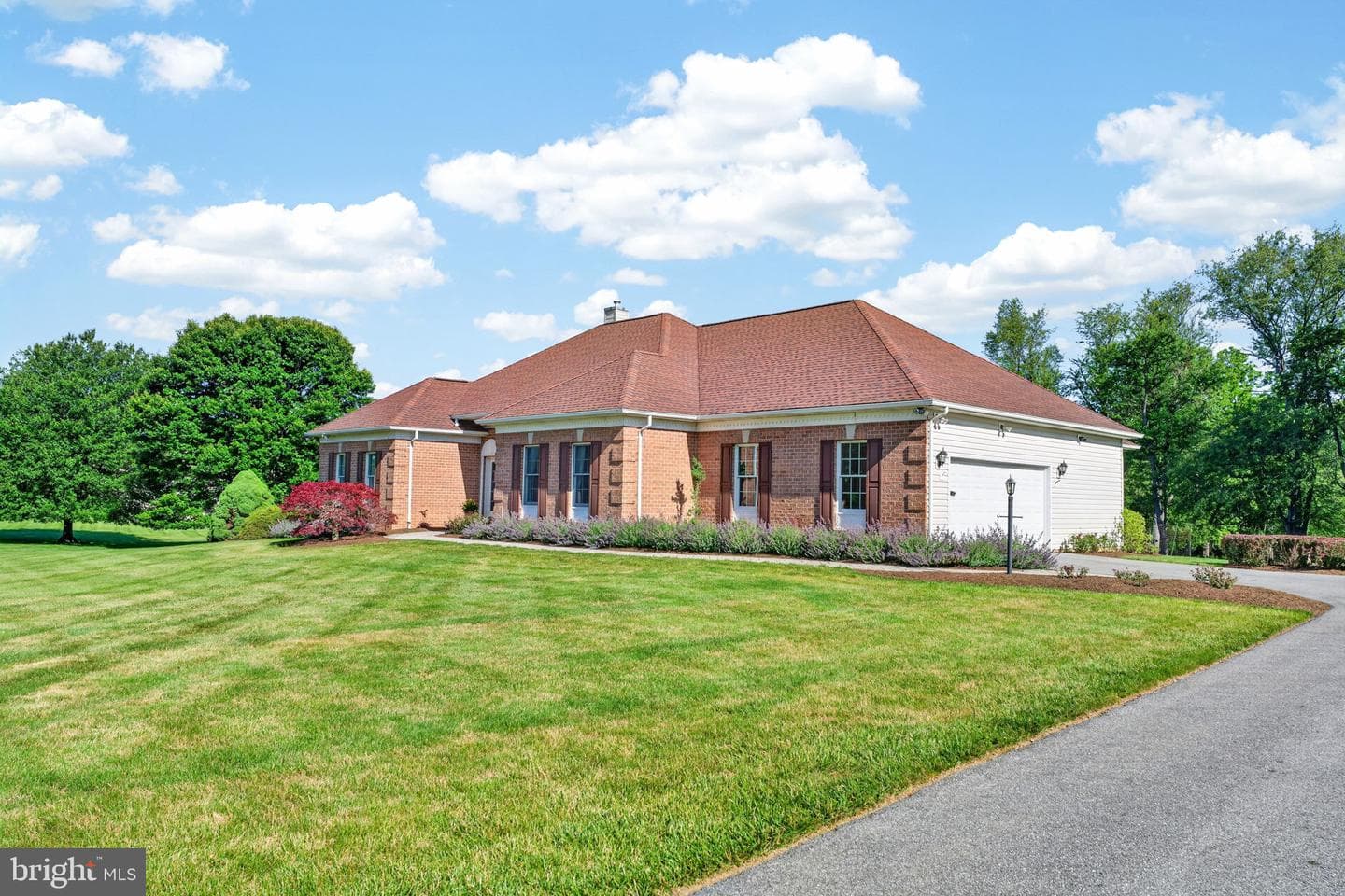 710 Waters Edge Court photo 20