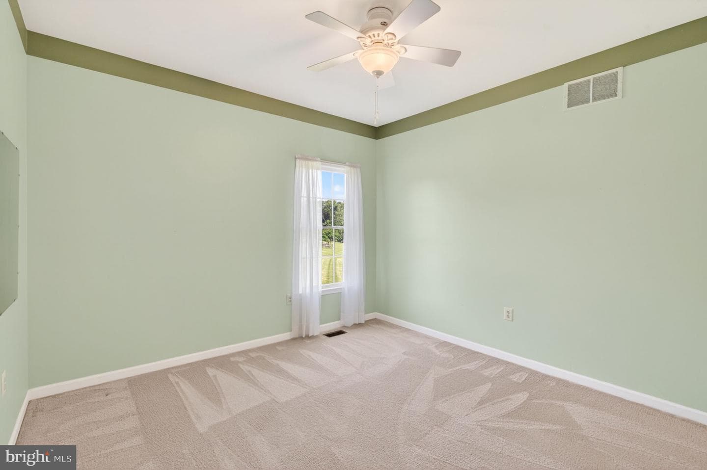 710 Waters Edge Court photo 42
