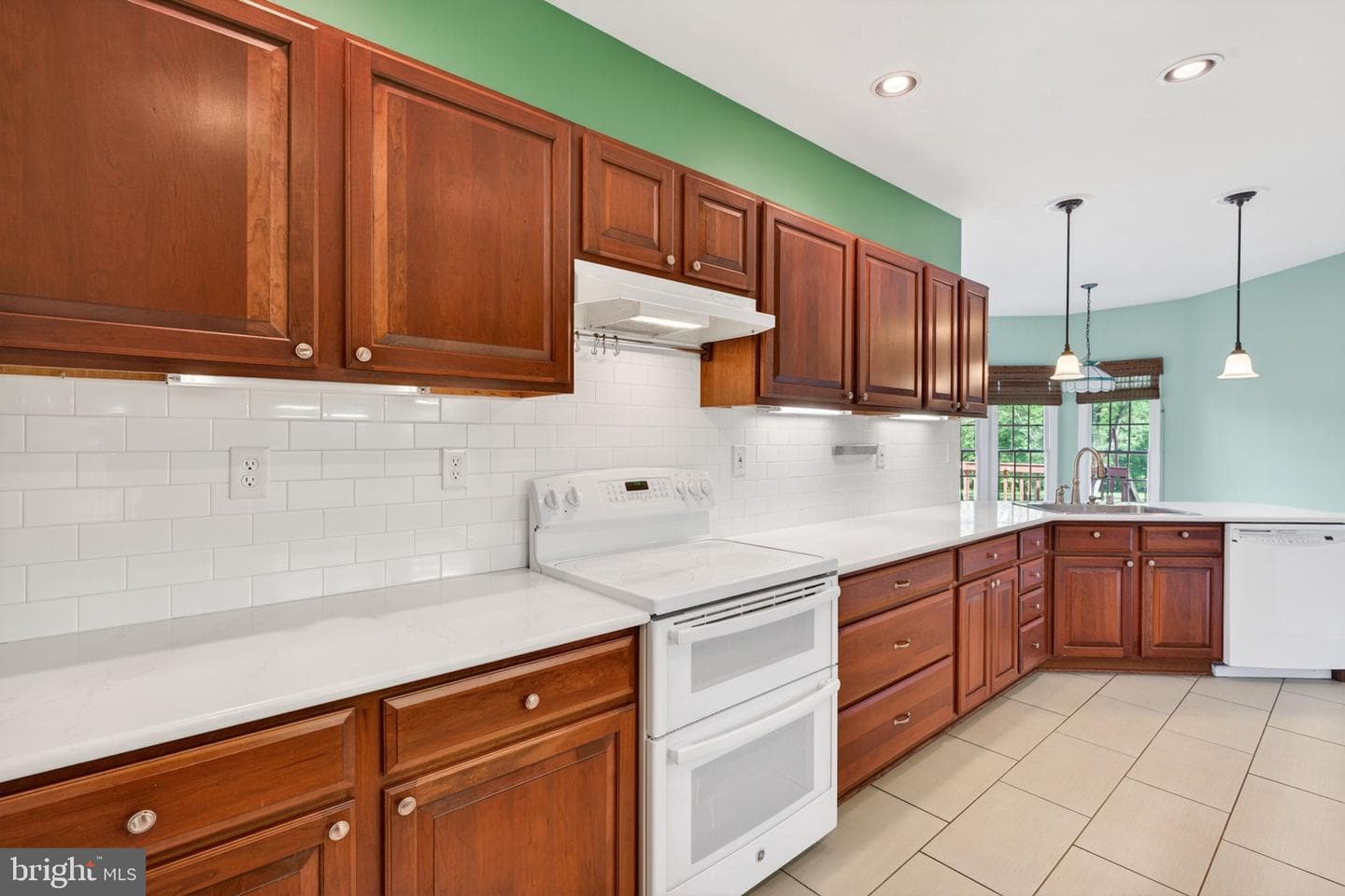710 Waters Edge Court photo 58