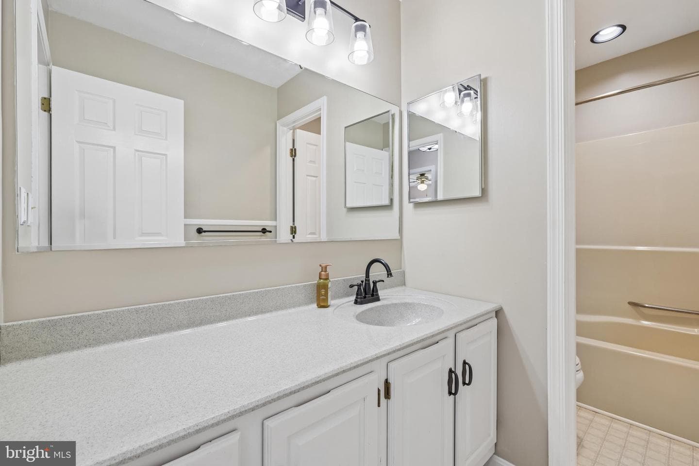 74 Marhill Court photo 24