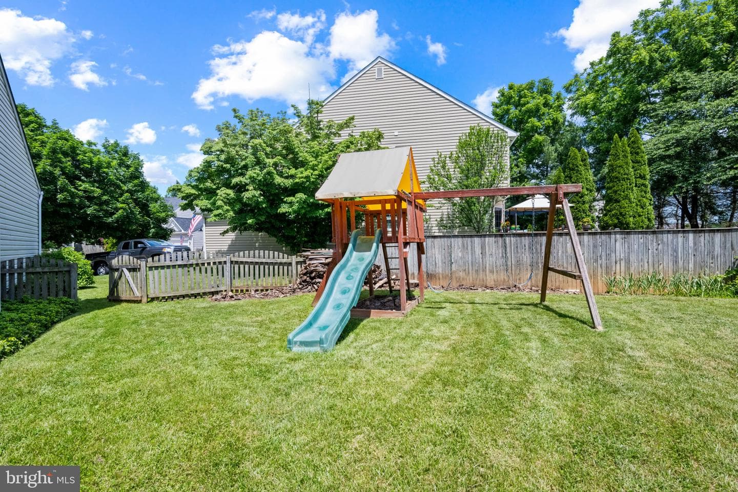 1881 Mc Duff Ct. photo 33