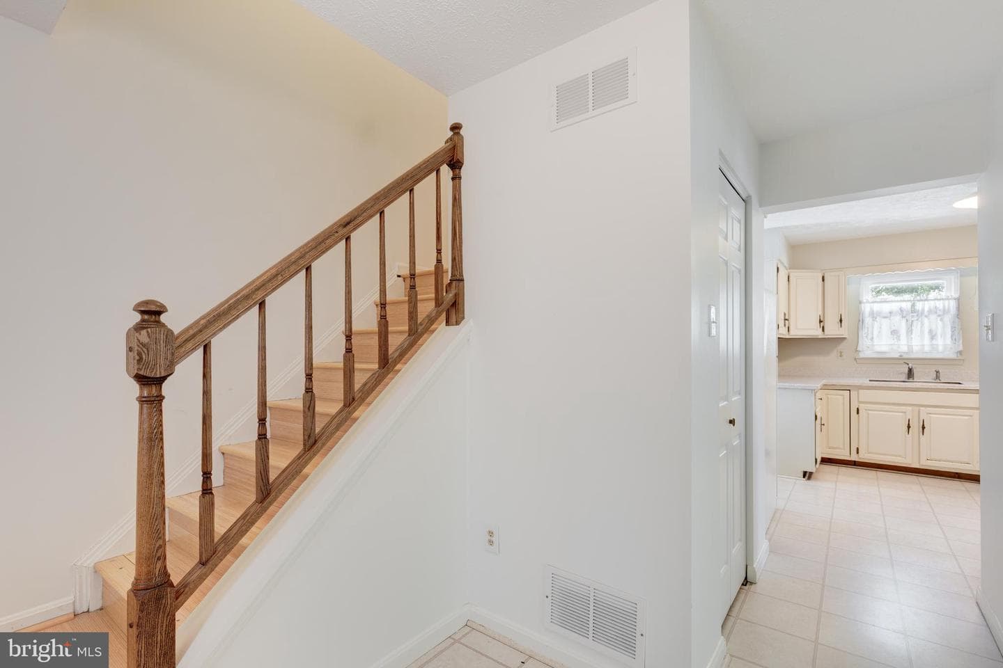 4107 Murphys Run Court photo 2