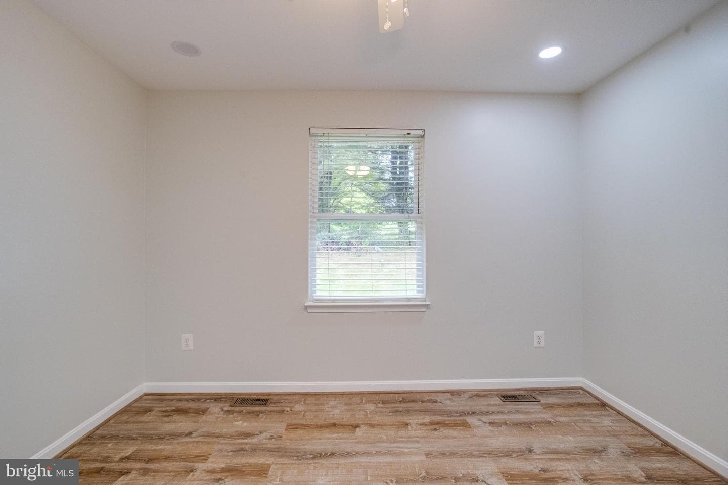 7002 Bristol Place photo 30