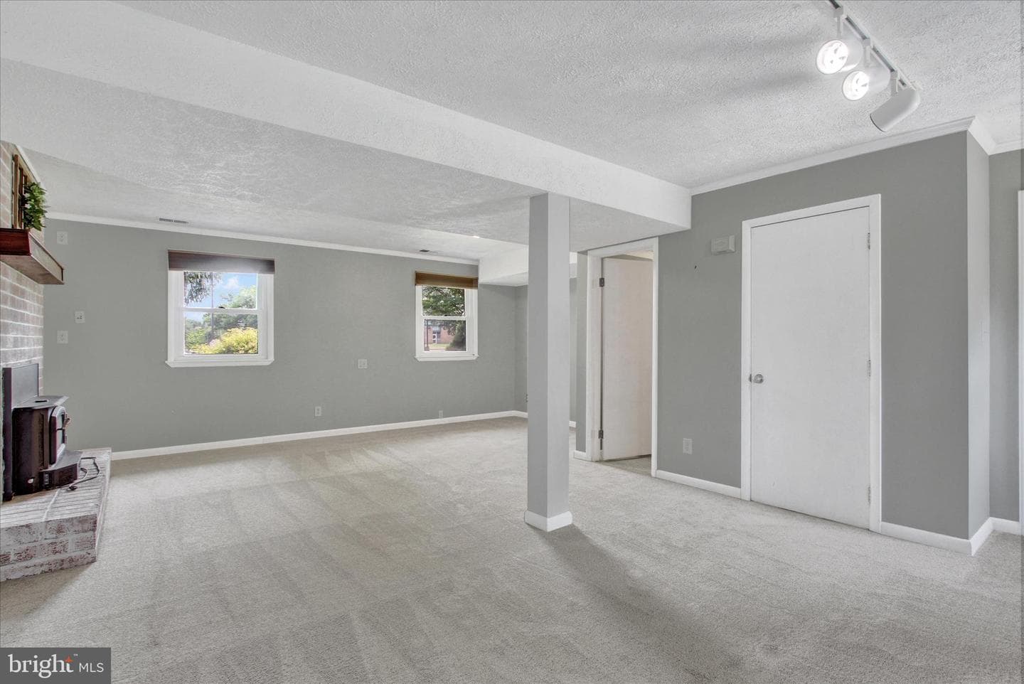 806 Uniontown Road photo 25