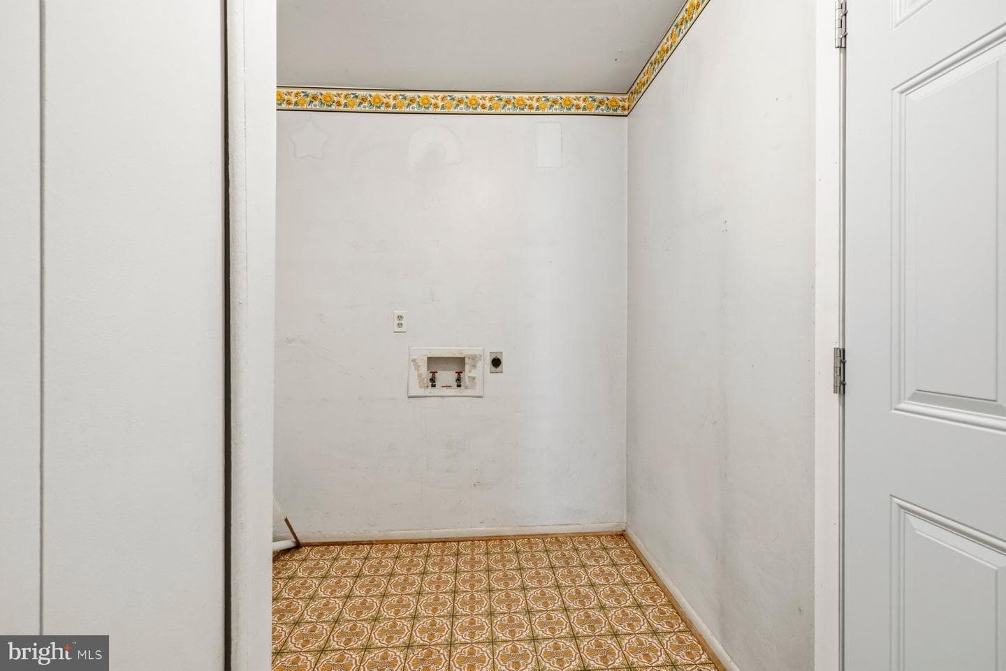2318 Beren Lane photo 23