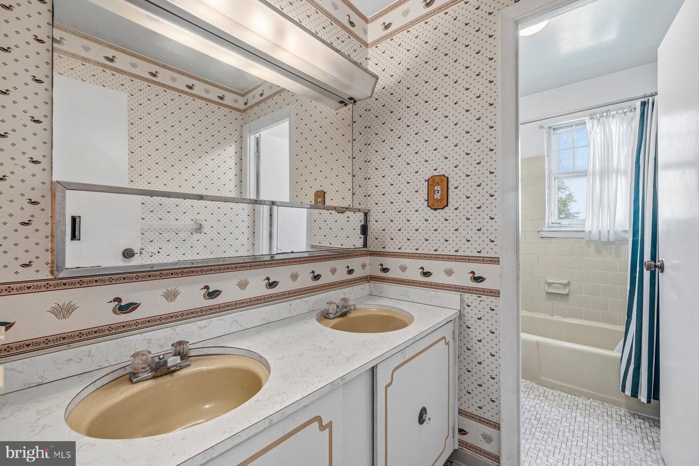 2318 Beren Lane photo 32
