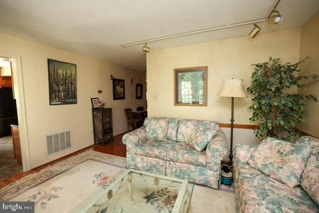 1740 Fairmount Road photo 33