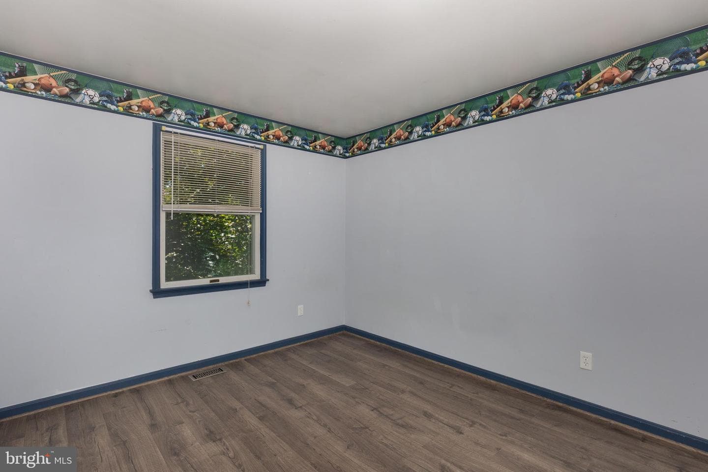 1260 Campus Court photo 21