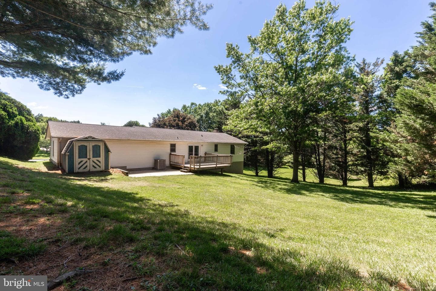 1260 Campus Court photo 4