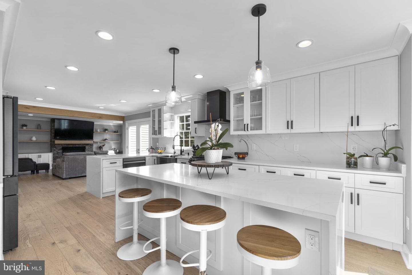 544 Yellow Lily Court photo 4