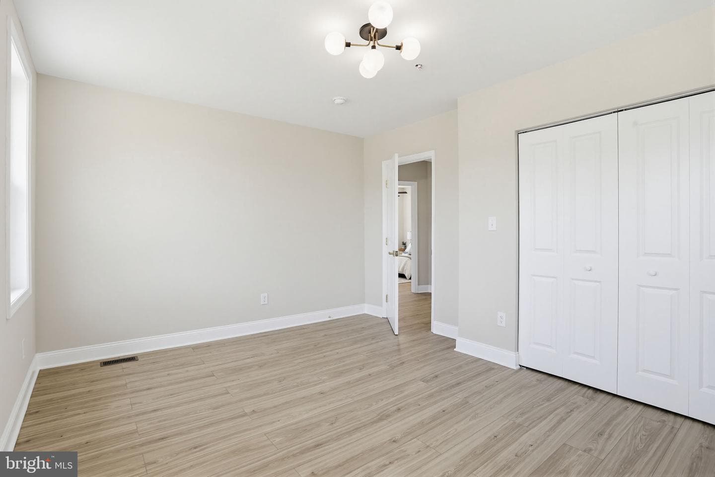 6504 Freedom Avenue photo 29