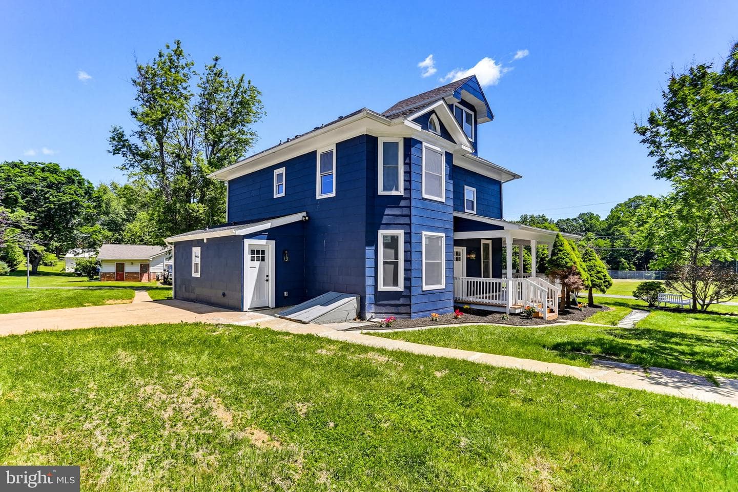 6504 Freedom Avenue photo 48