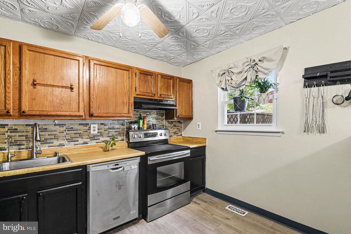 202 Gallatin Court photo 10