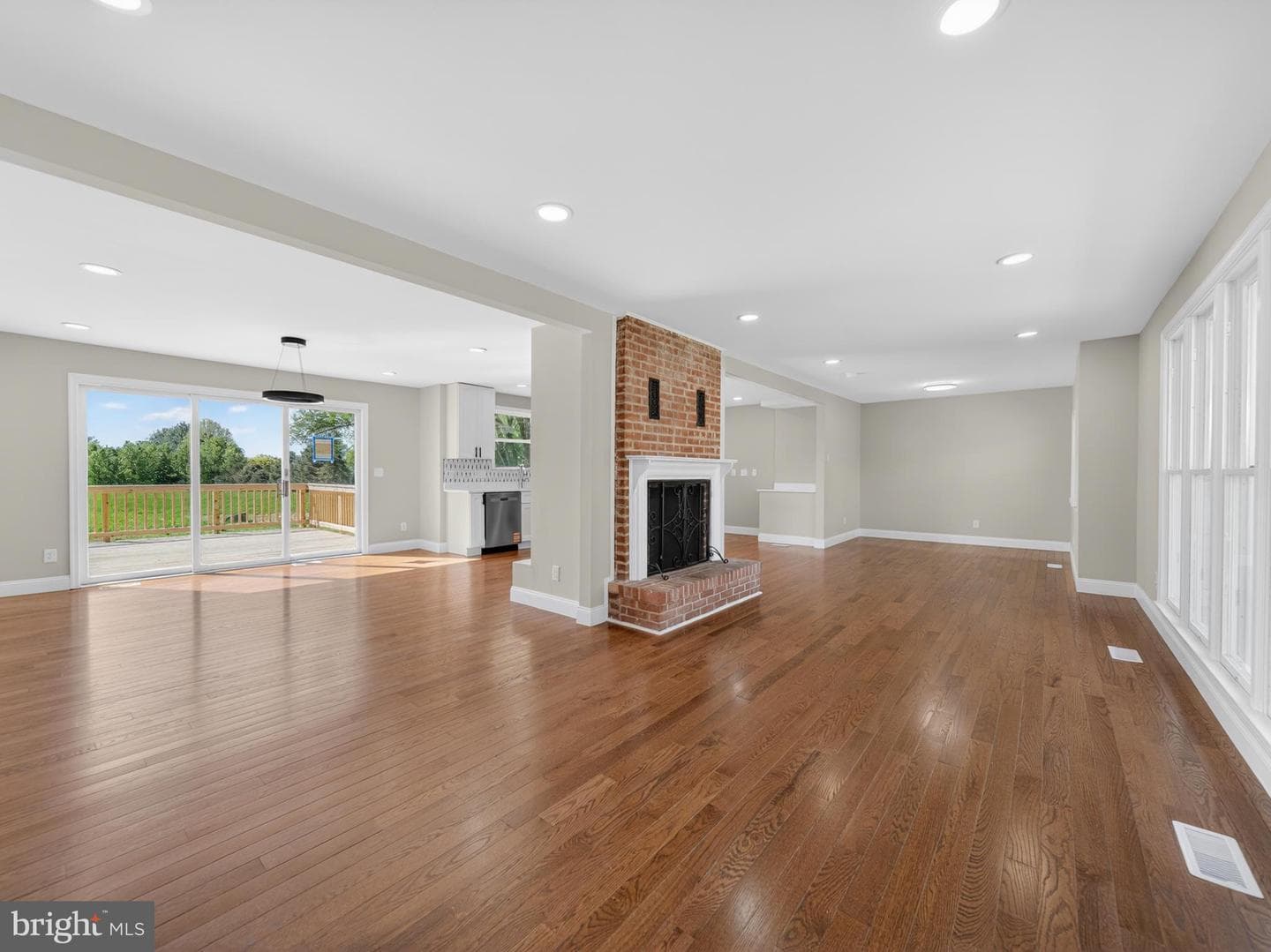 2035 Kays Mill Road photo 4