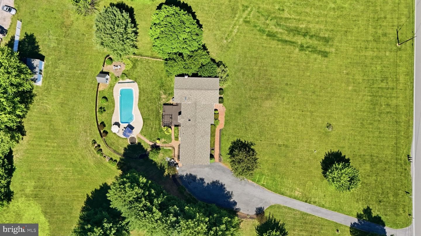 3814 Boteler Road photo 60