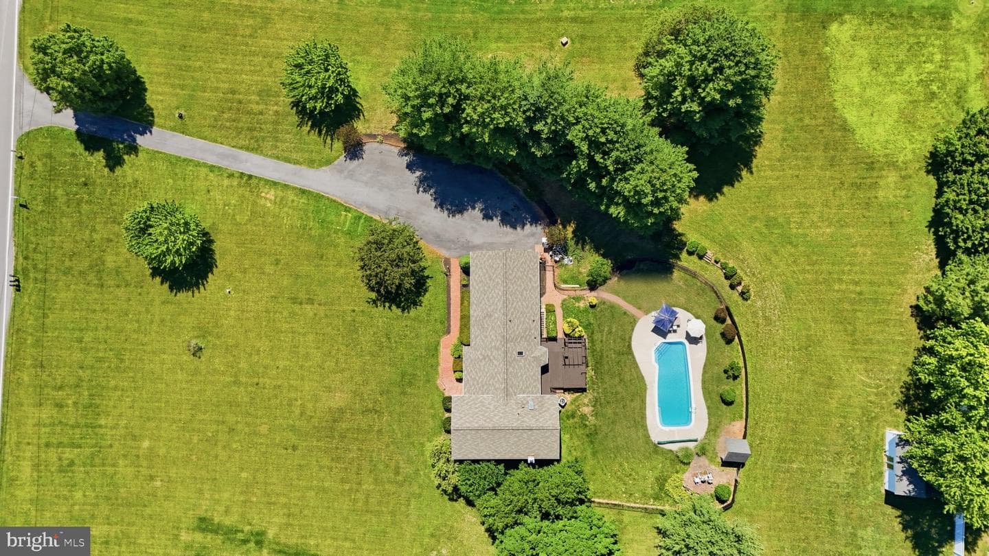 3814 Boteler Road photo 61