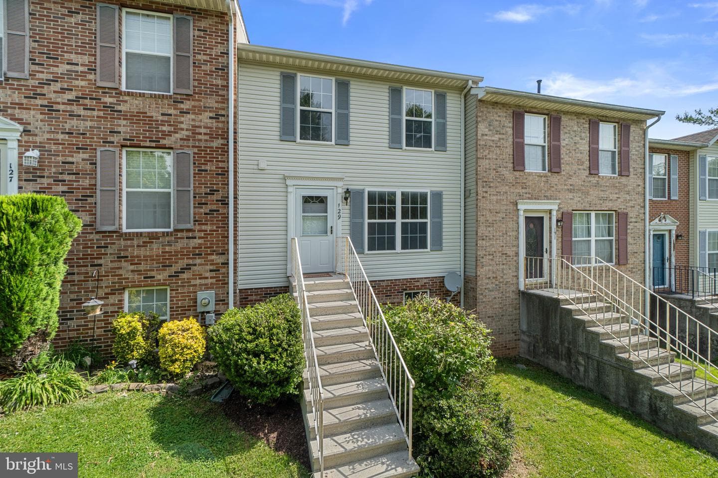 129 N Towne Court, Mount Airy