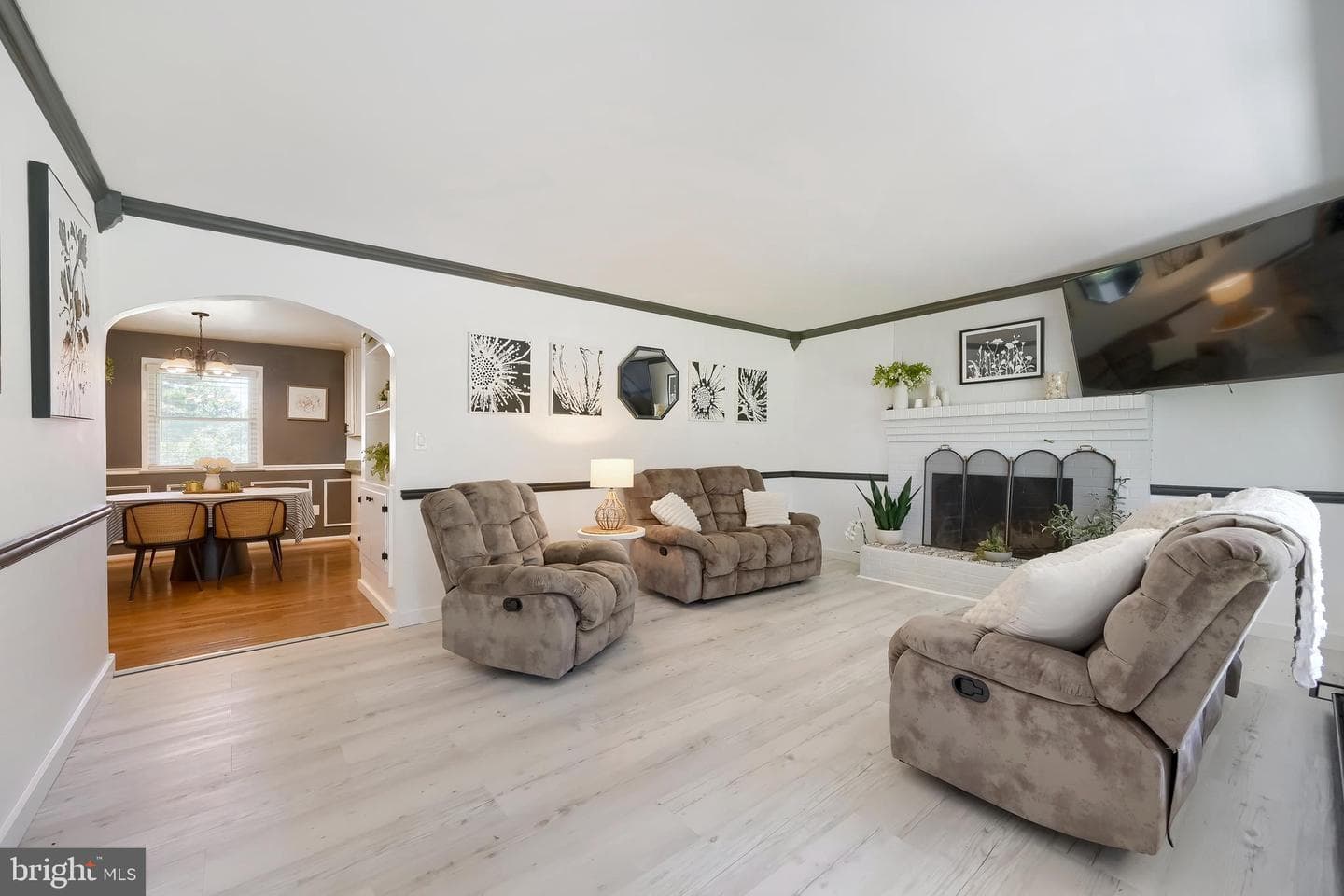 1456 Deer Park Road photo 4