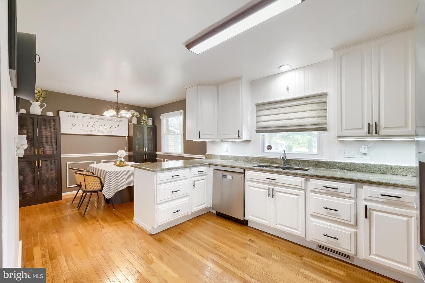 1456 Deer Park Road photo 9