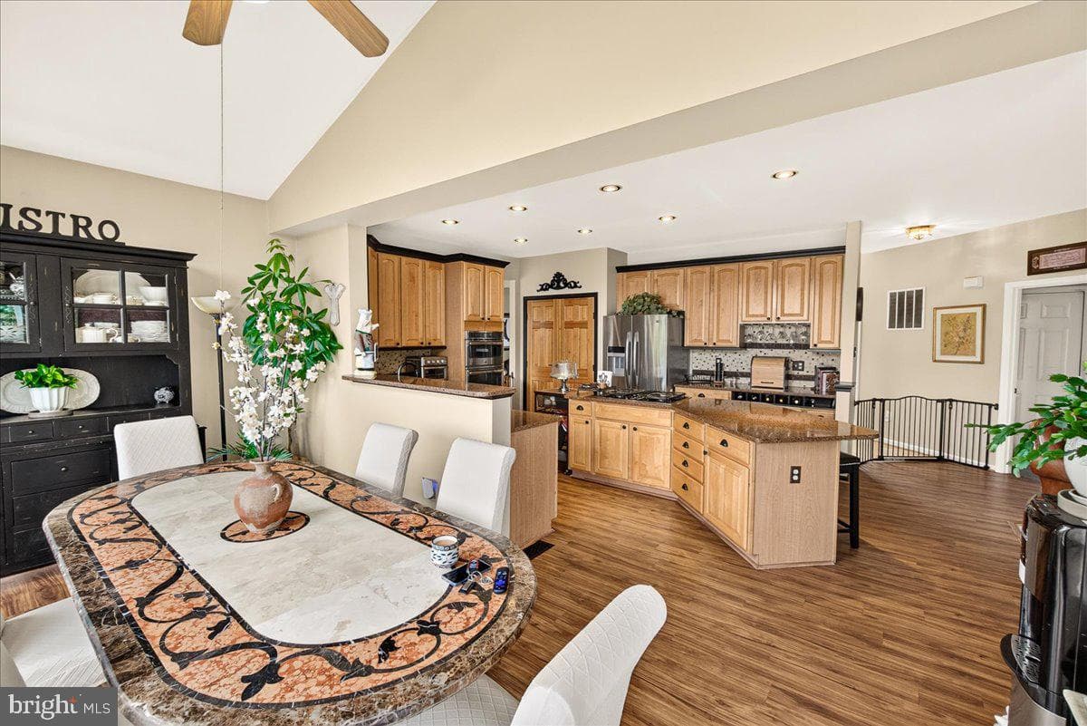 7220 Shub Farm Road photo 14