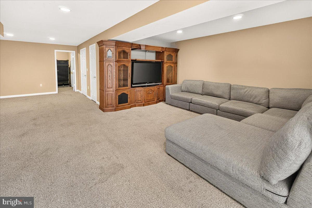 7220 Shub Farm Road photo 38
