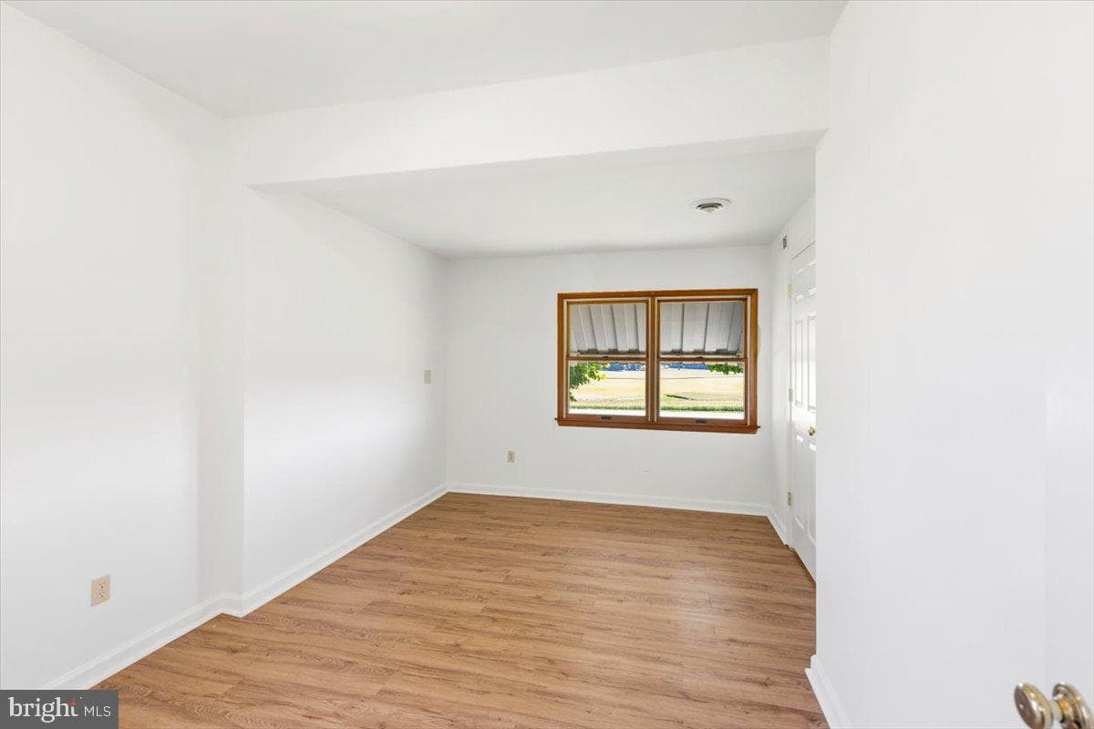 6824 Woodbine Road photo 15