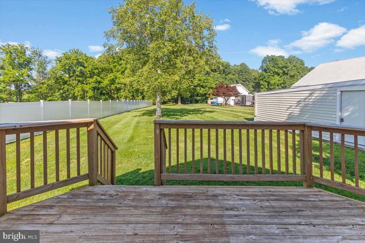 6824 Woodbine Road photo 33