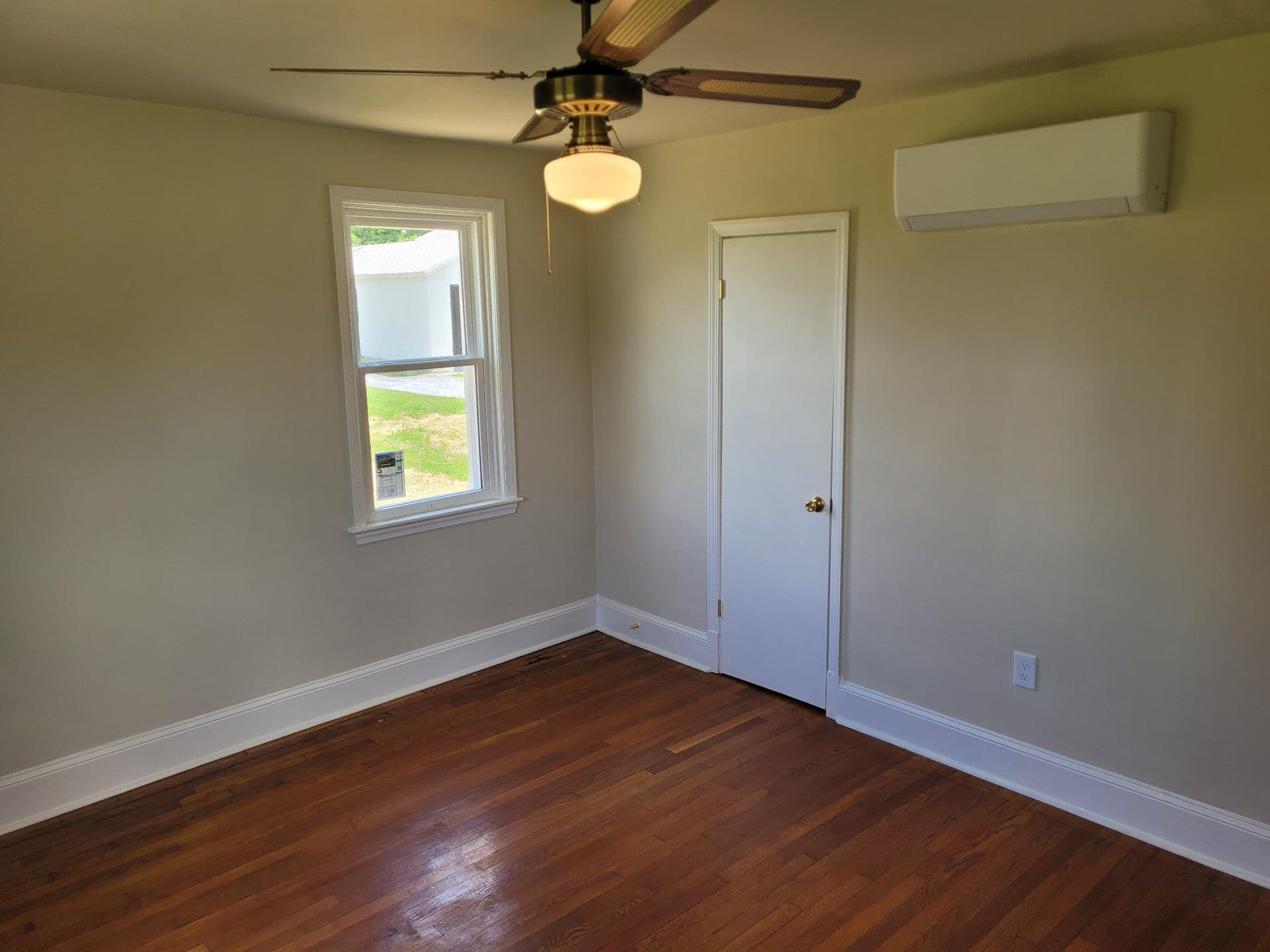 110 N Main Street photo 5