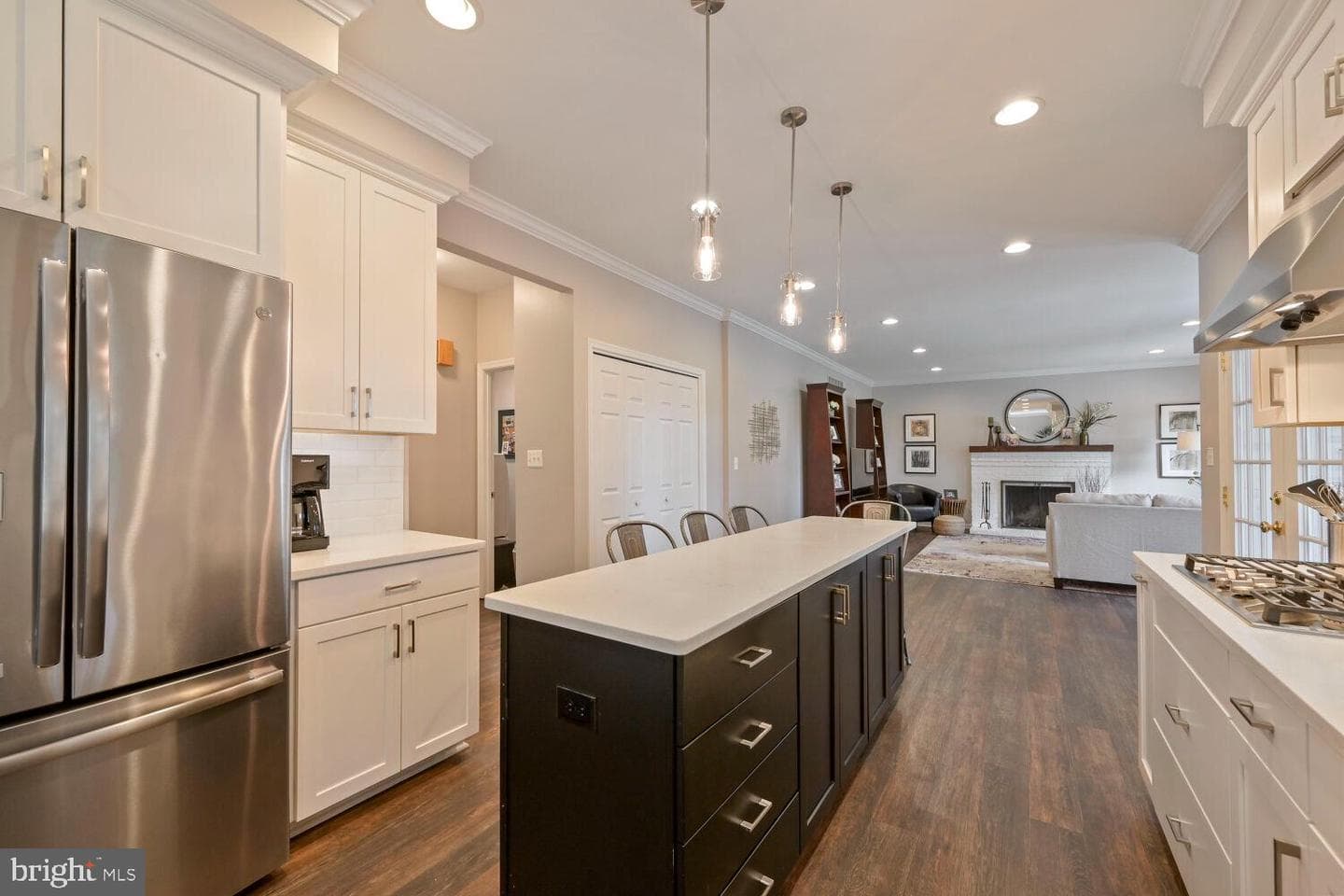 2074 Hammond Avenue photo 12