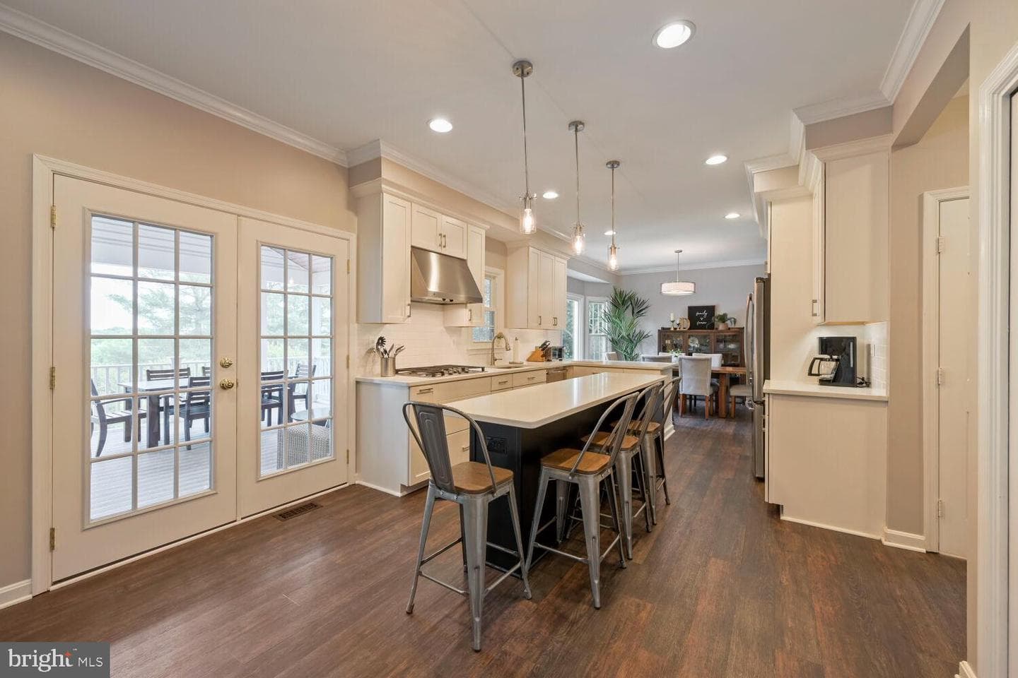 2074 Hammond Avenue photo 14