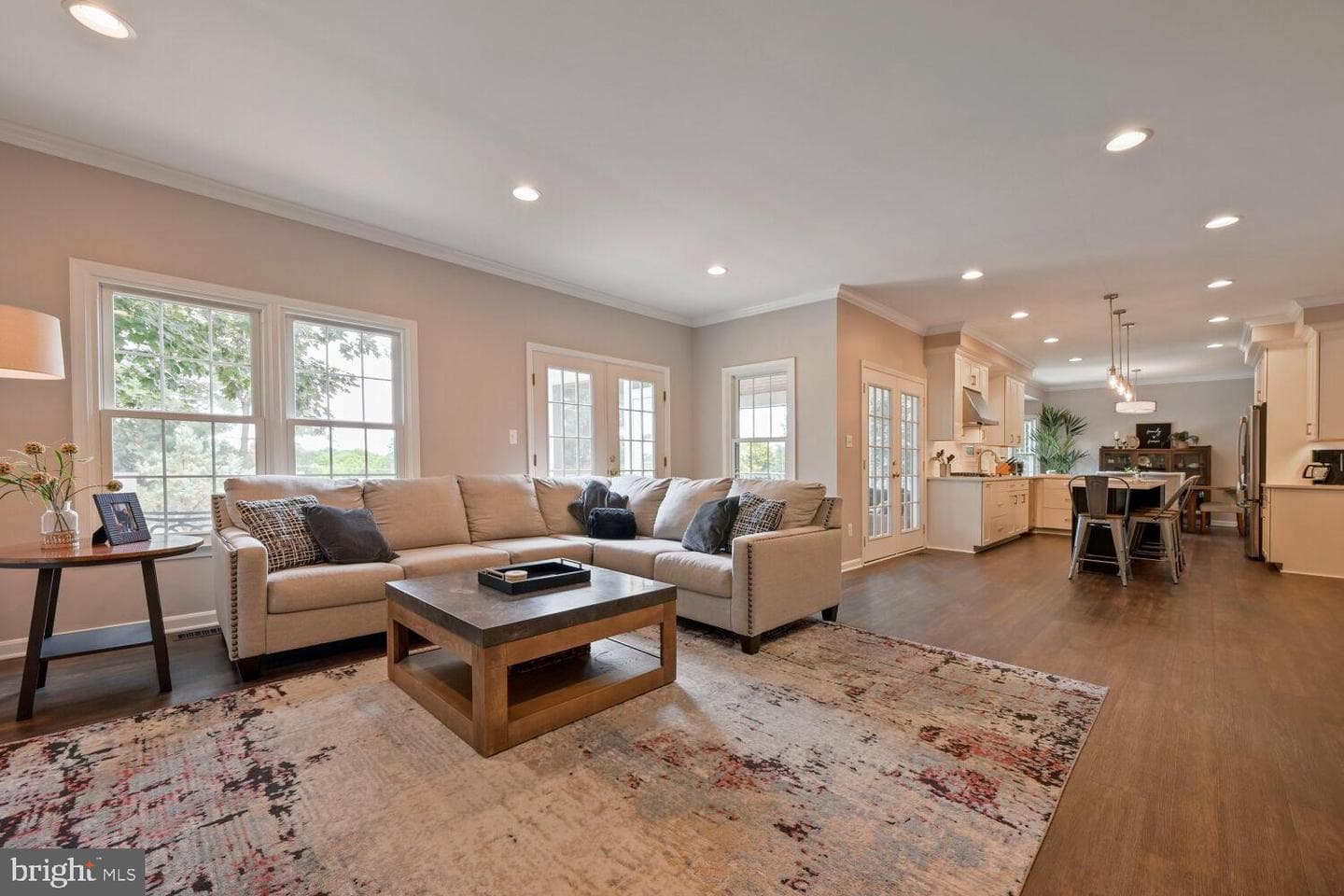 2074 Hammond Avenue photo 19