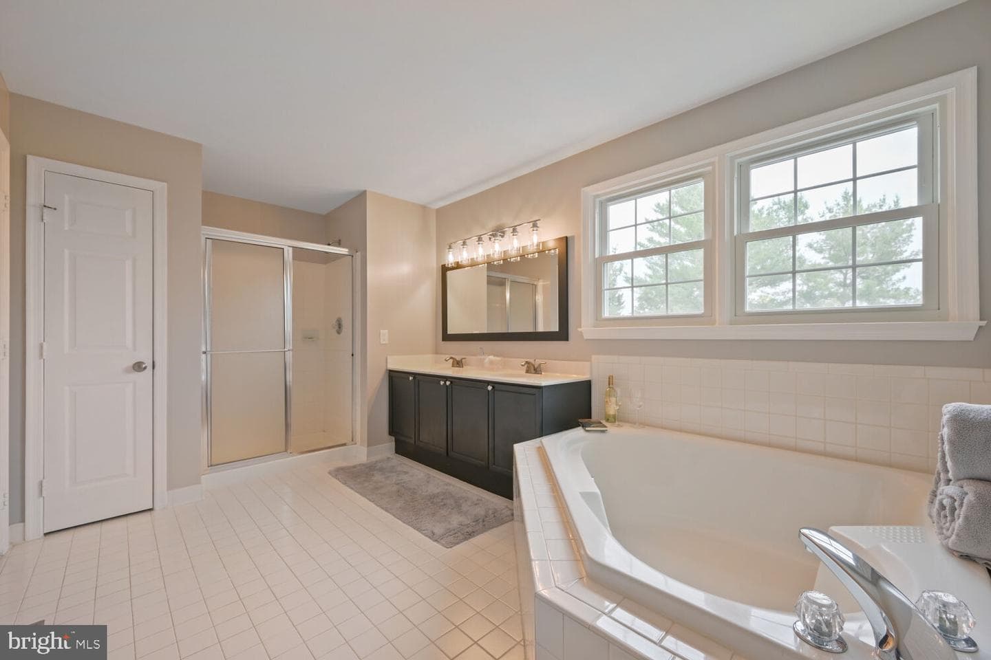 2074 Hammond Avenue photo 27