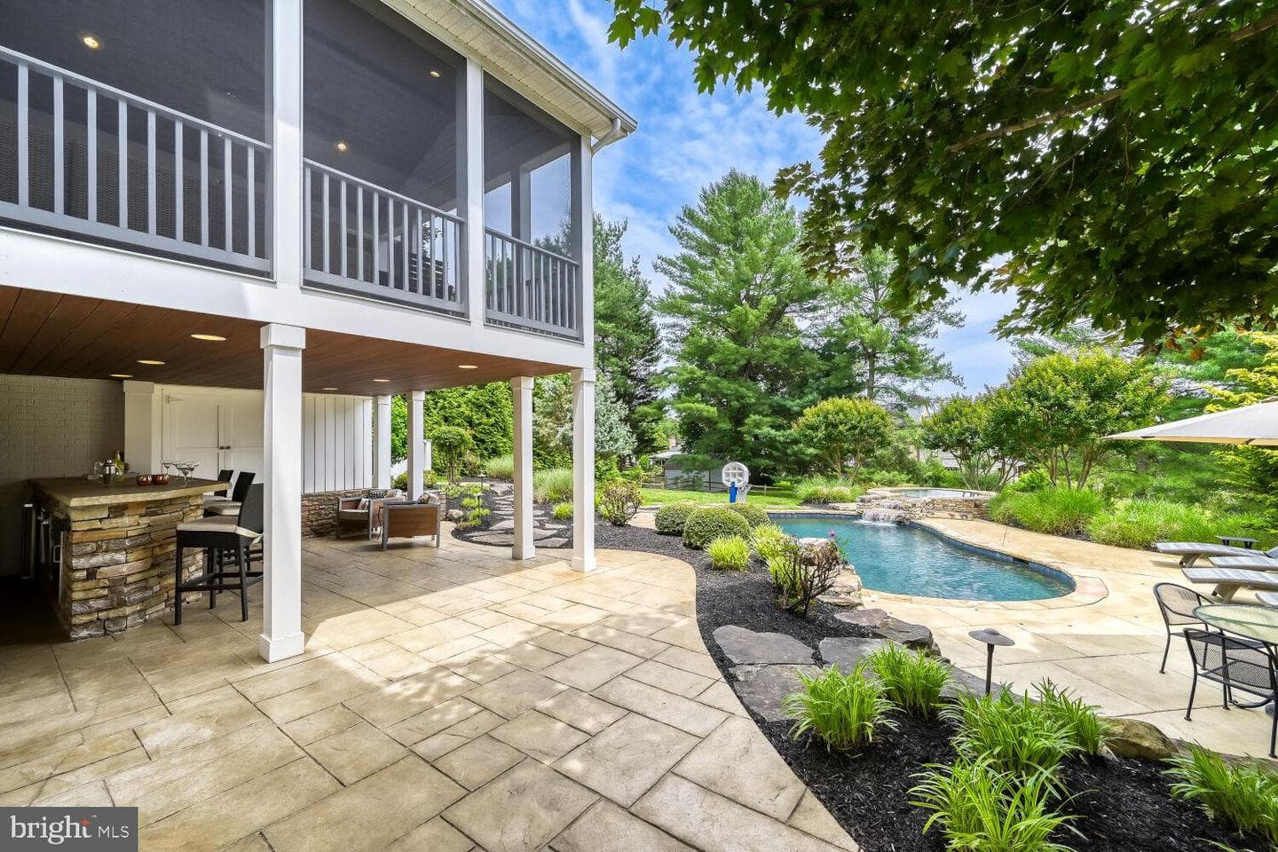2074 Hammond Avenue photo 47