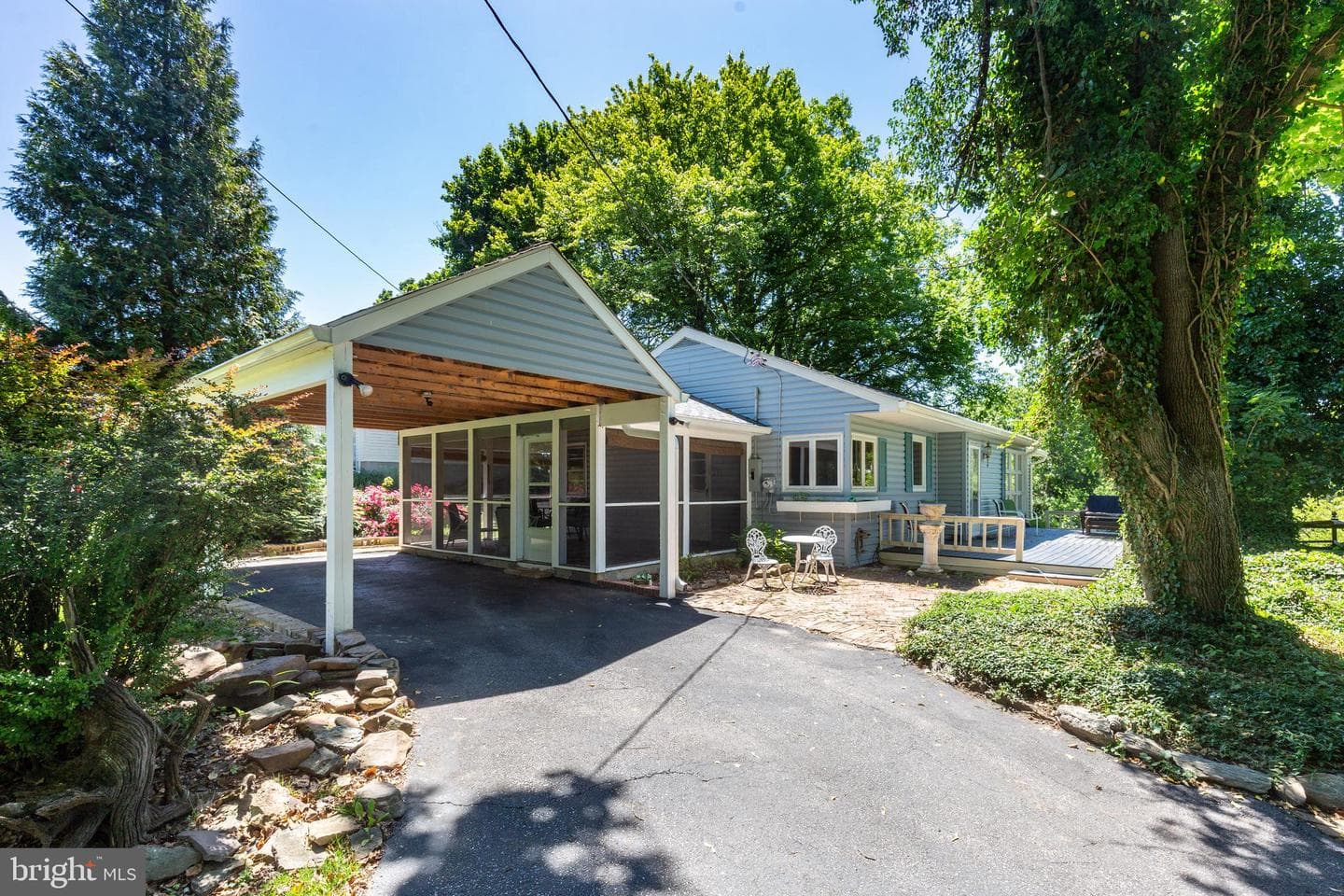 1023 Cherrytown Road photo 3