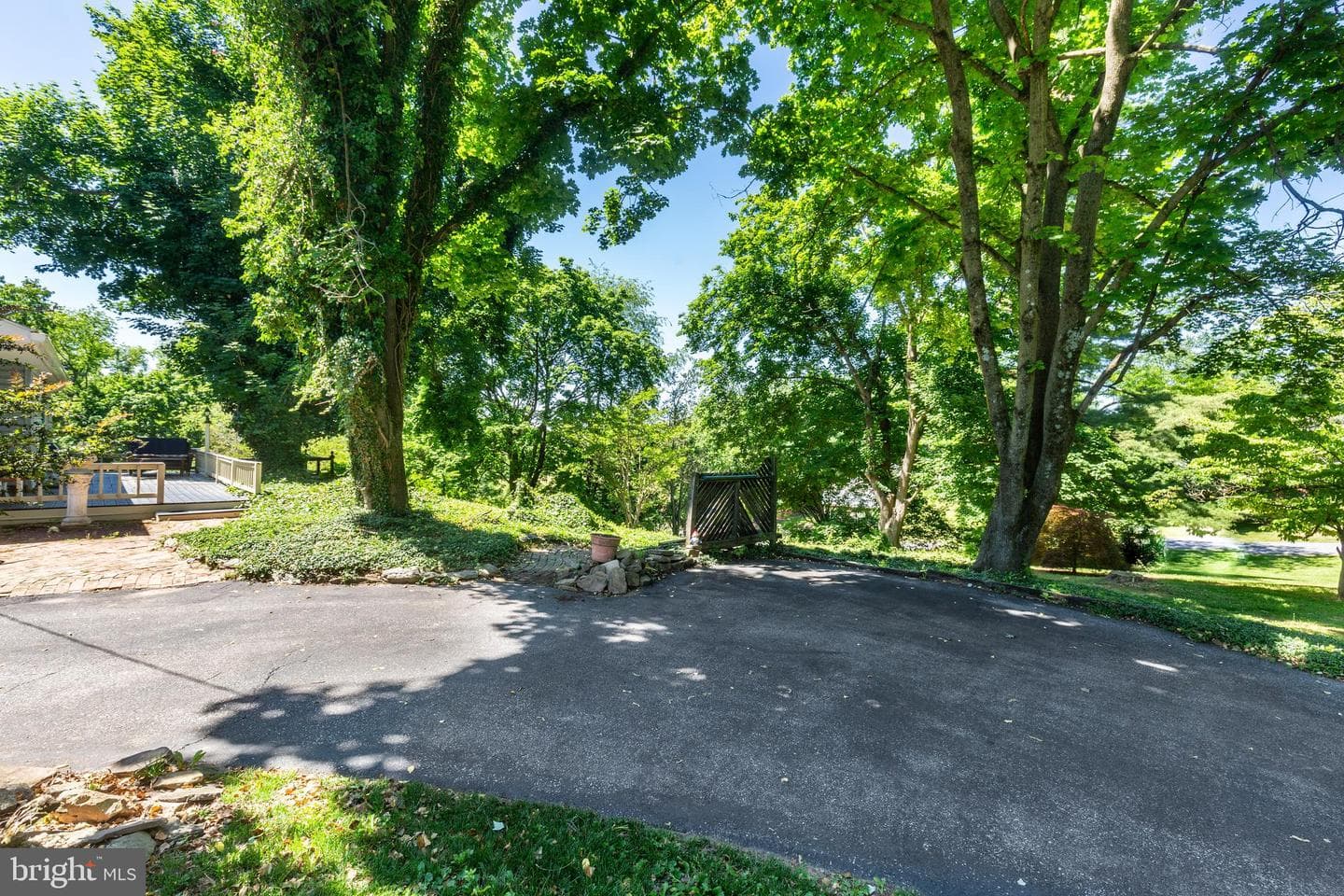 1023 Cherrytown Road photo 4