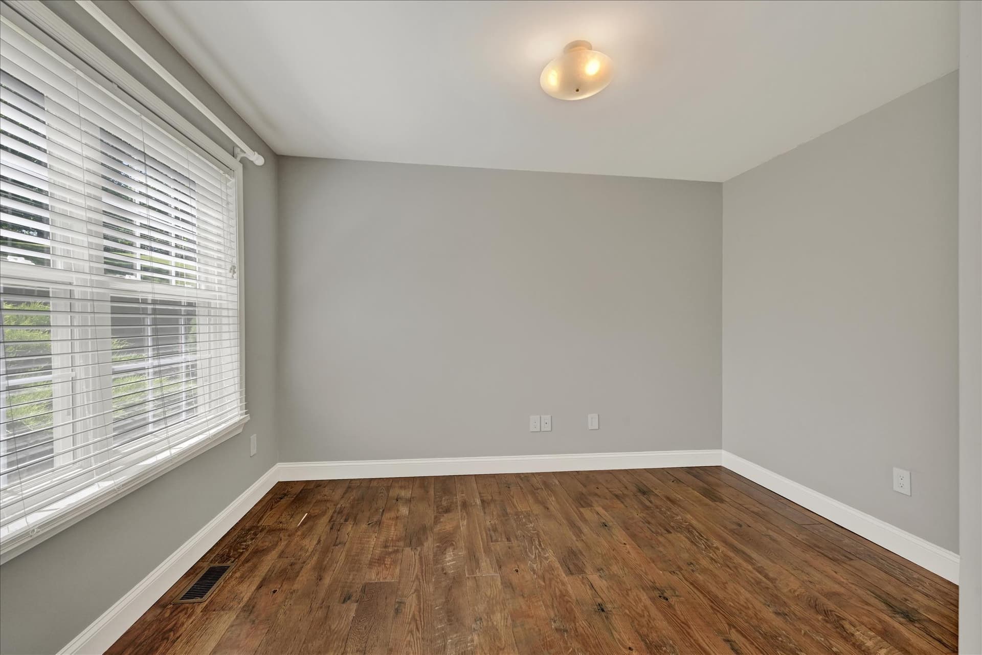 24 Landau Drive photo 11