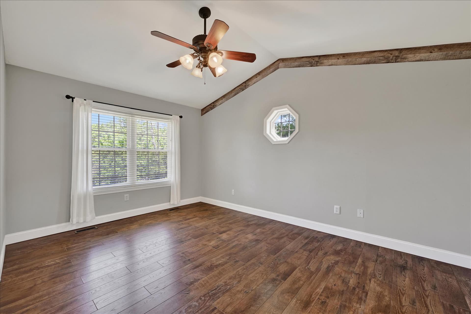 24 Landau Drive photo 20