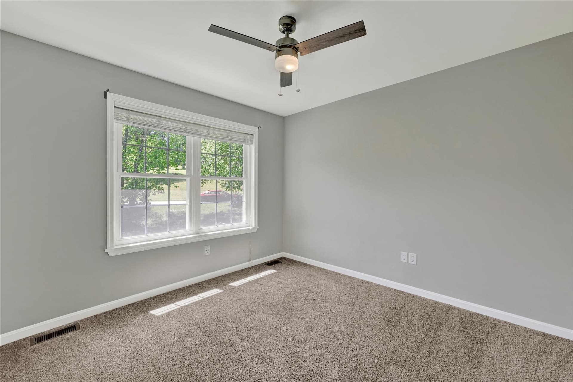 24 Landau Drive photo 38