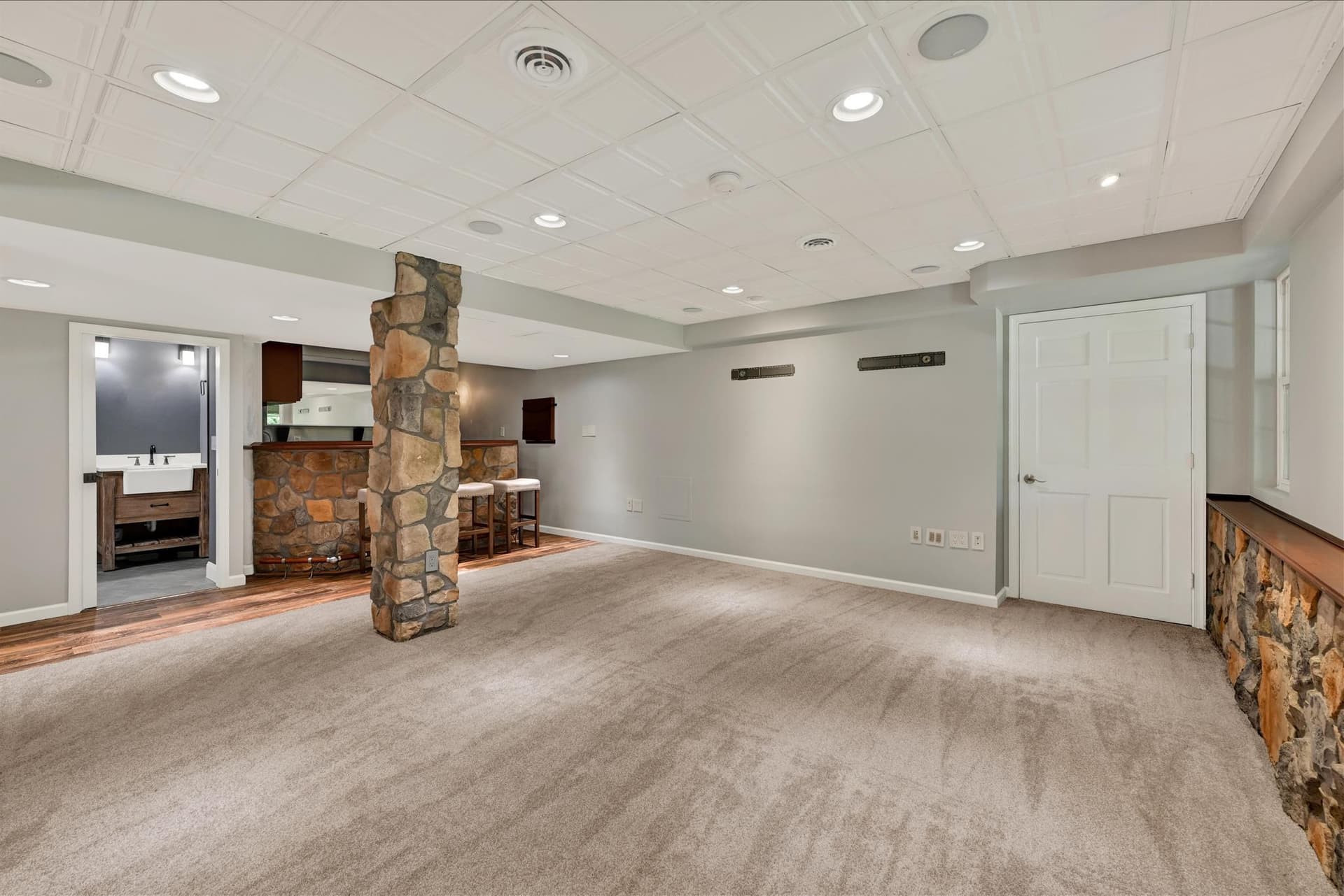 24 Landau Drive photo 46