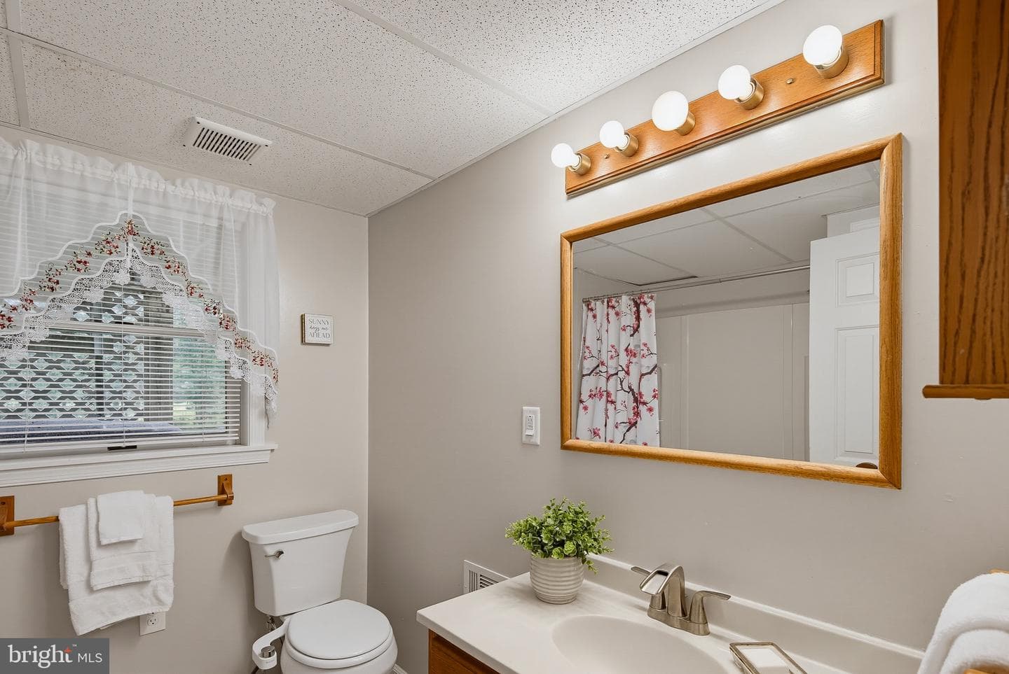 1488 Algonquin Court photo 27
