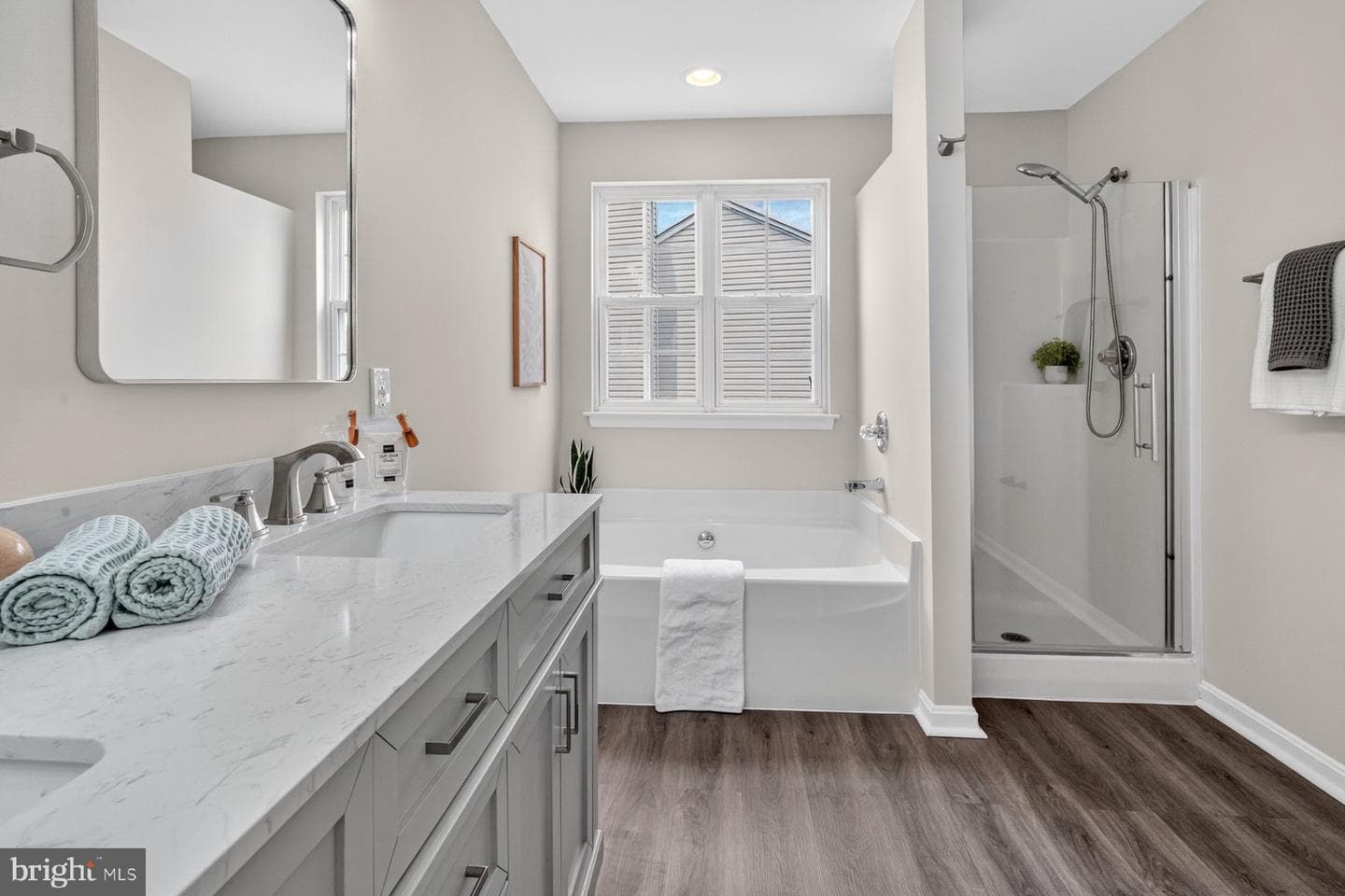 242 Colbert Street photo 26
