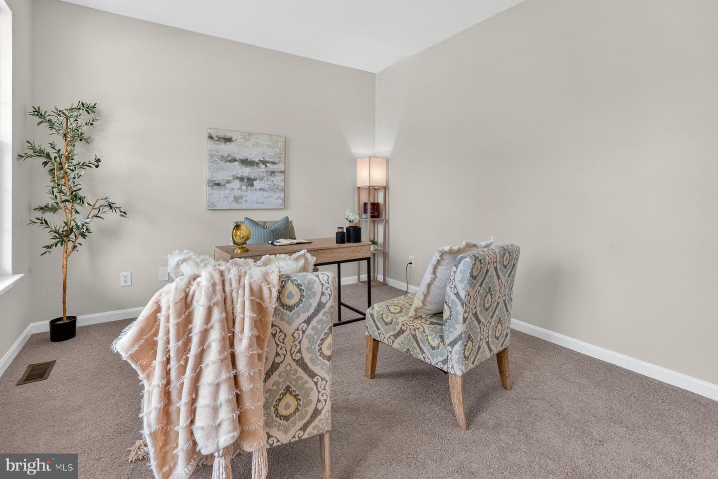 242 Colbert Street photo 6