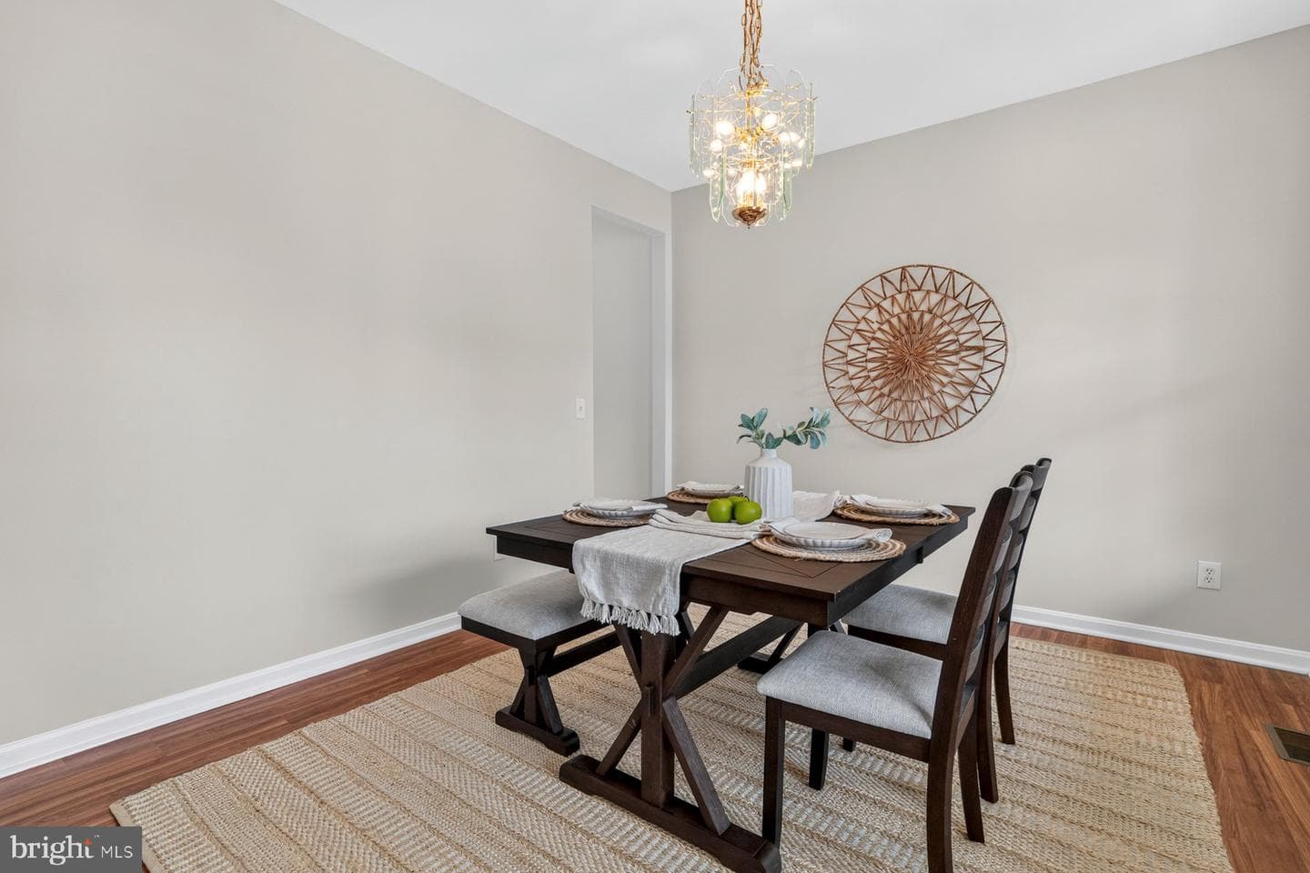 242 Colbert Street photo 8