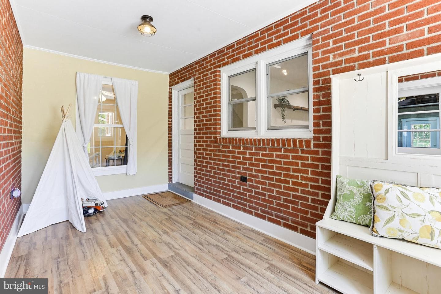 1644 Saint Paul Street photo 11