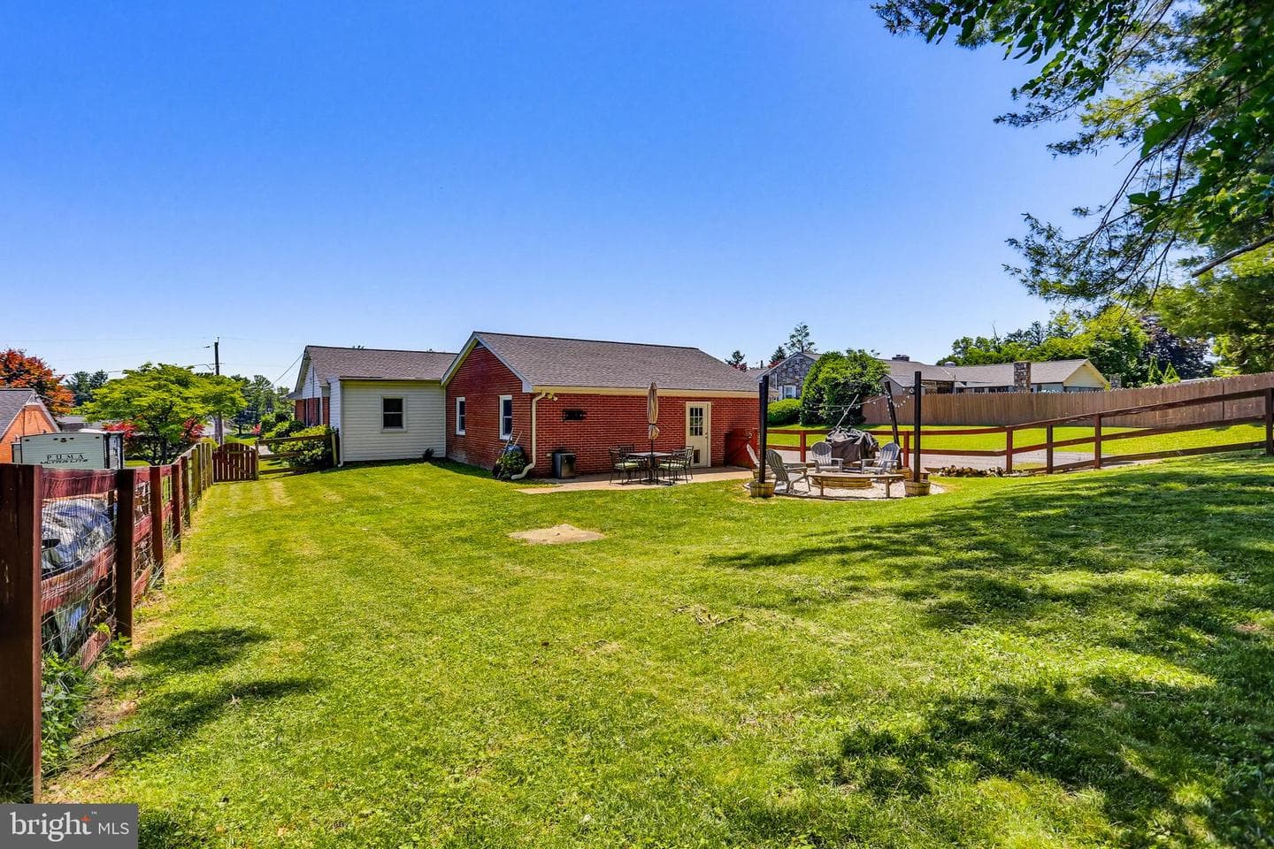 1644 Saint Paul Street photo 32
