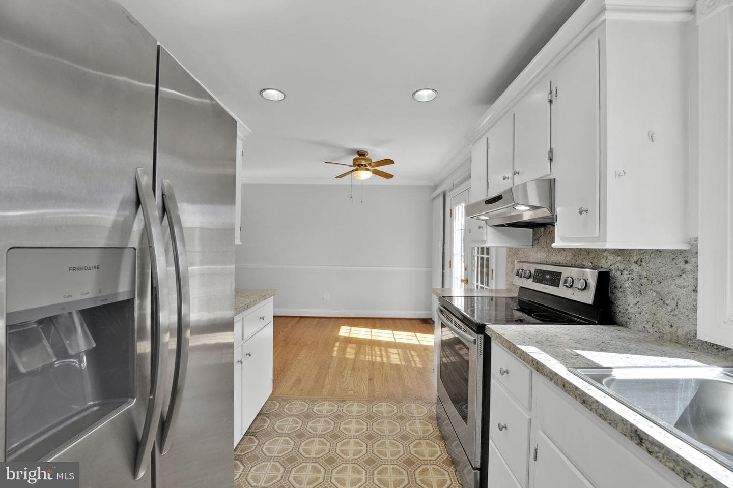 810 Wisteria Drive photo 30