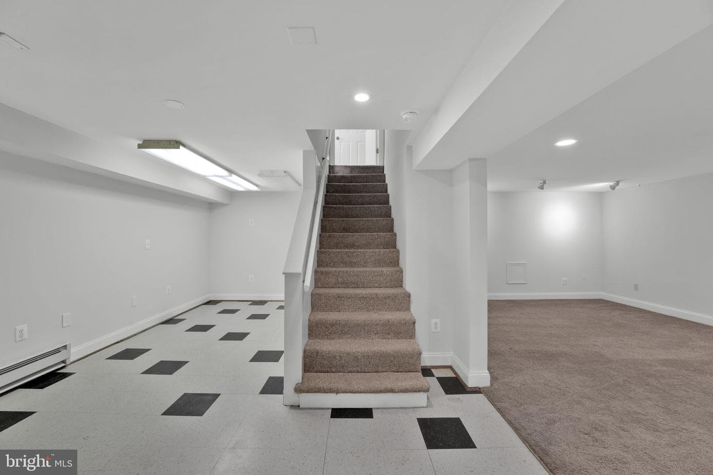 810 Wisteria Drive photo 32