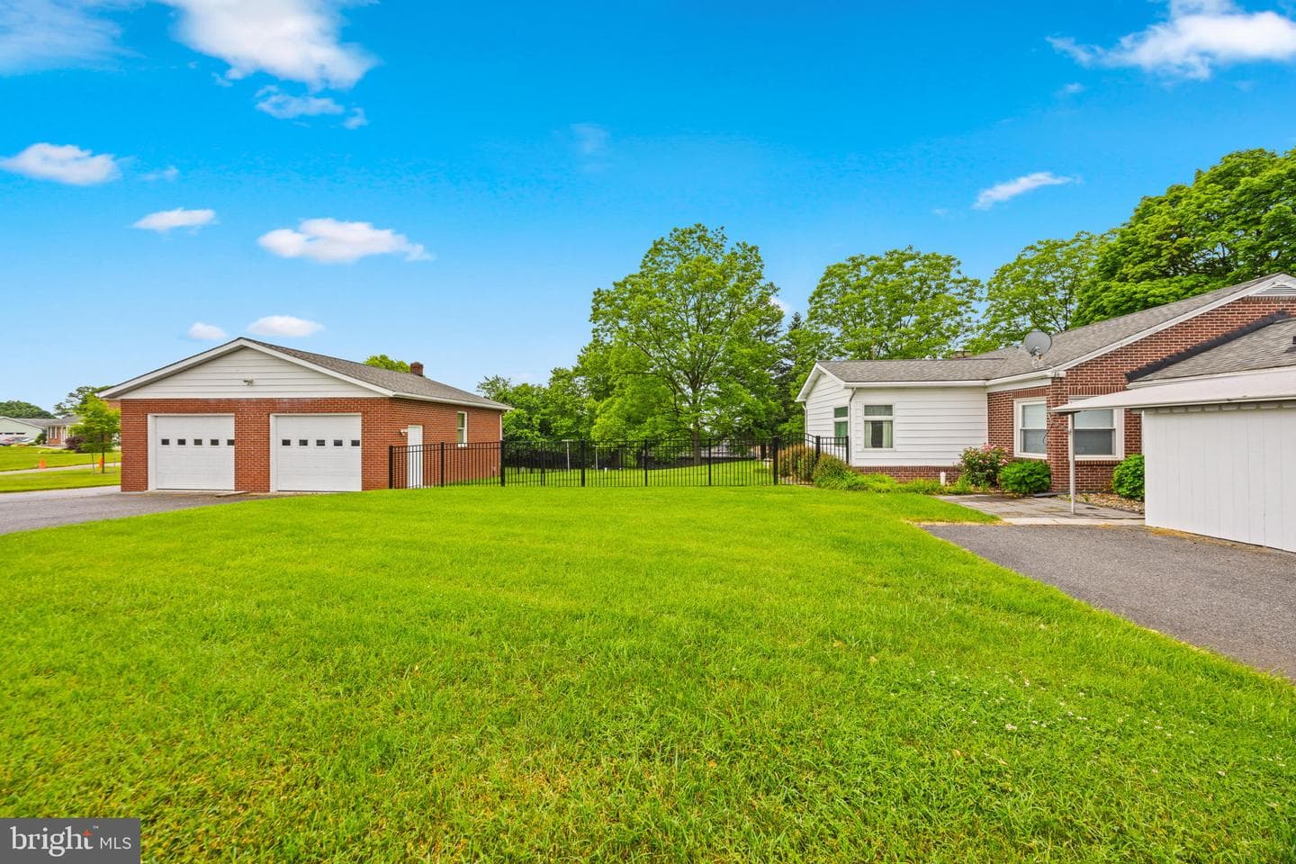 2883 Park Avenue photo 8