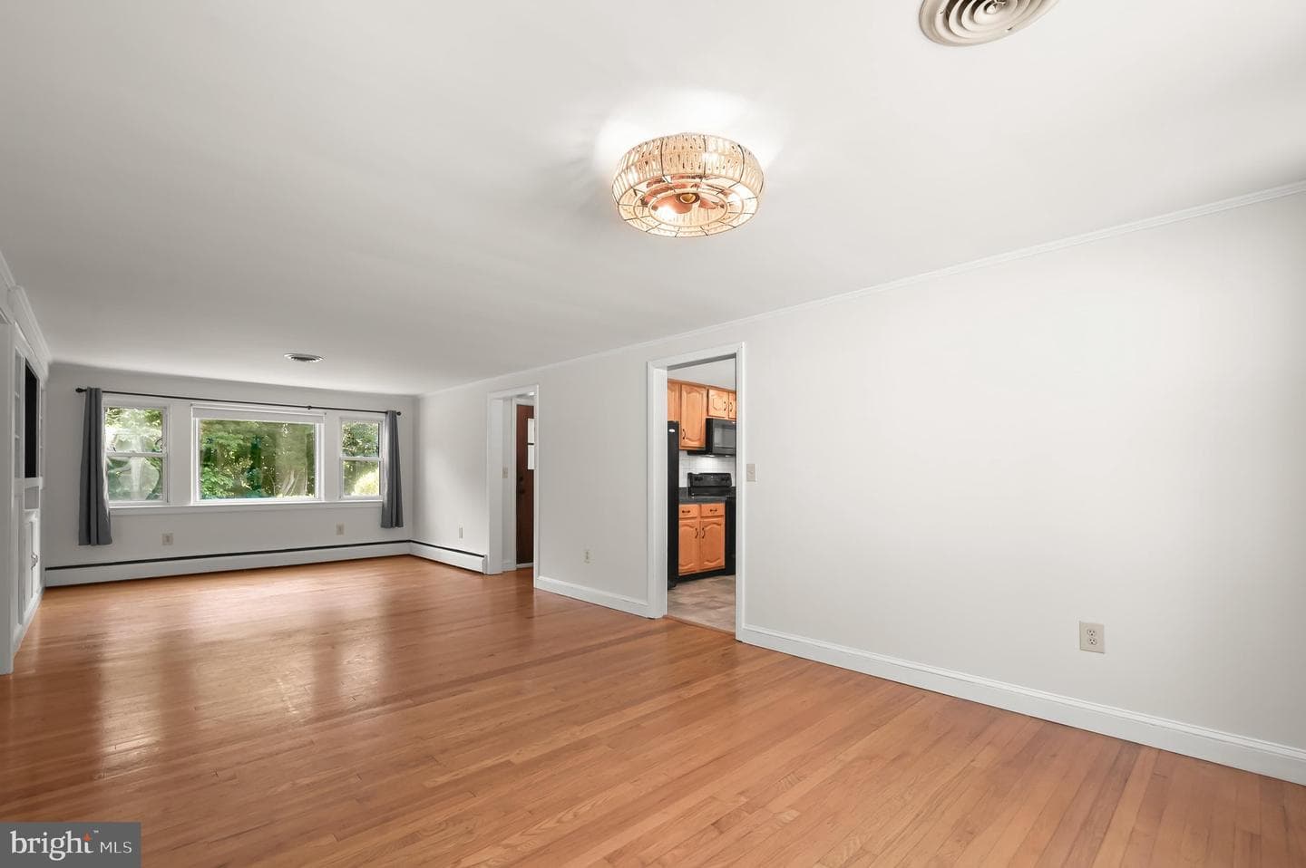 7416 Centre Street photo 18